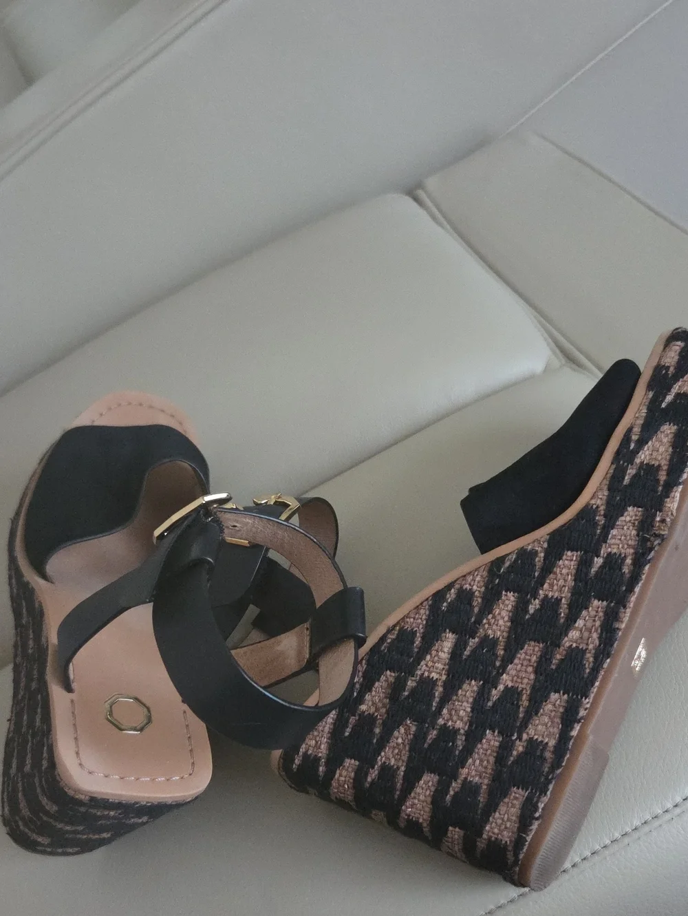 Louise et Cie stylish platform